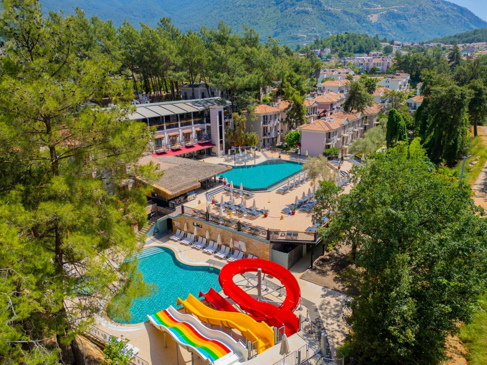 Pine Valley Hotel 4*